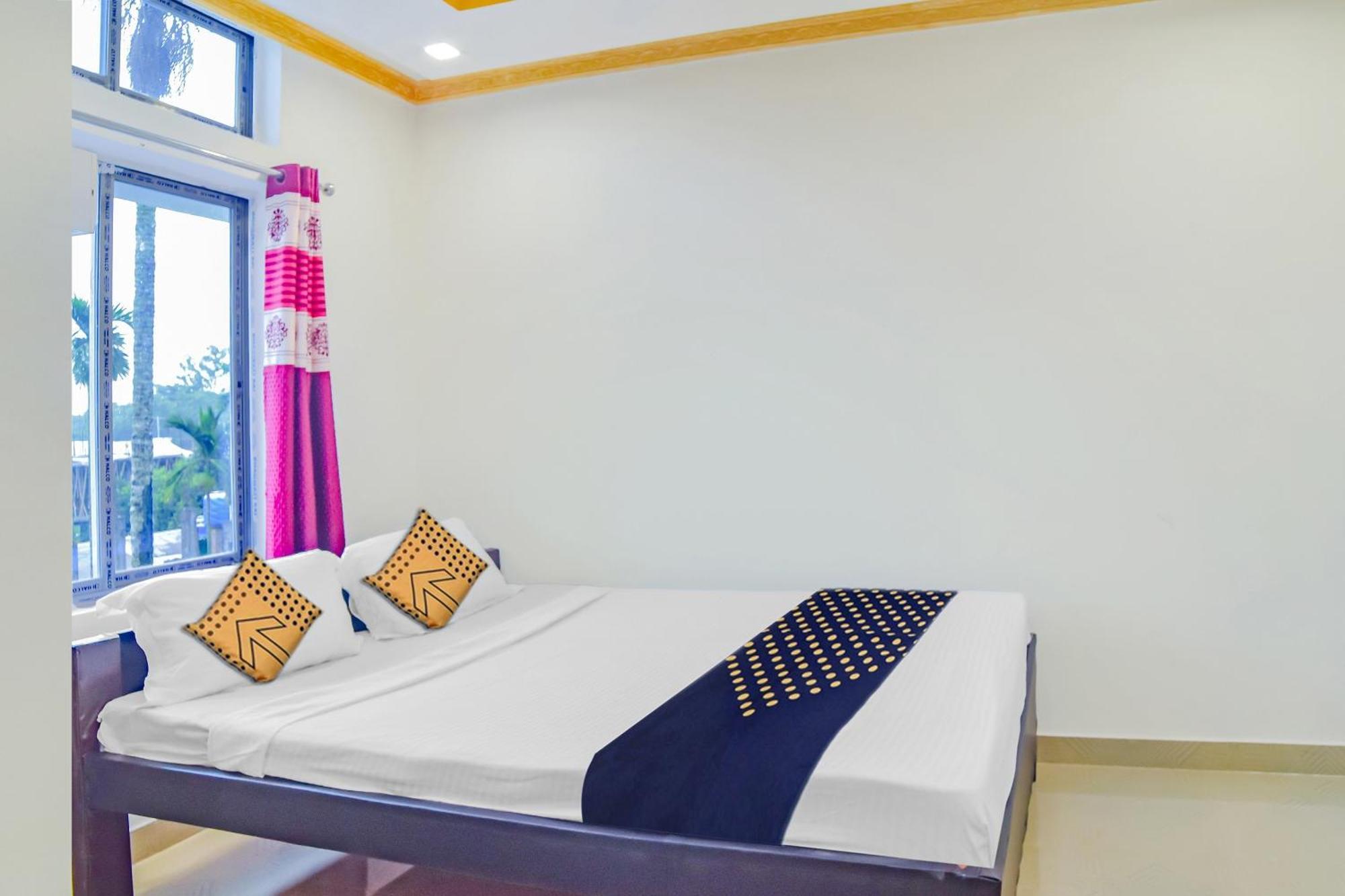 Spot On Nirvaan Guest House Kaharpara エクステリア 写真