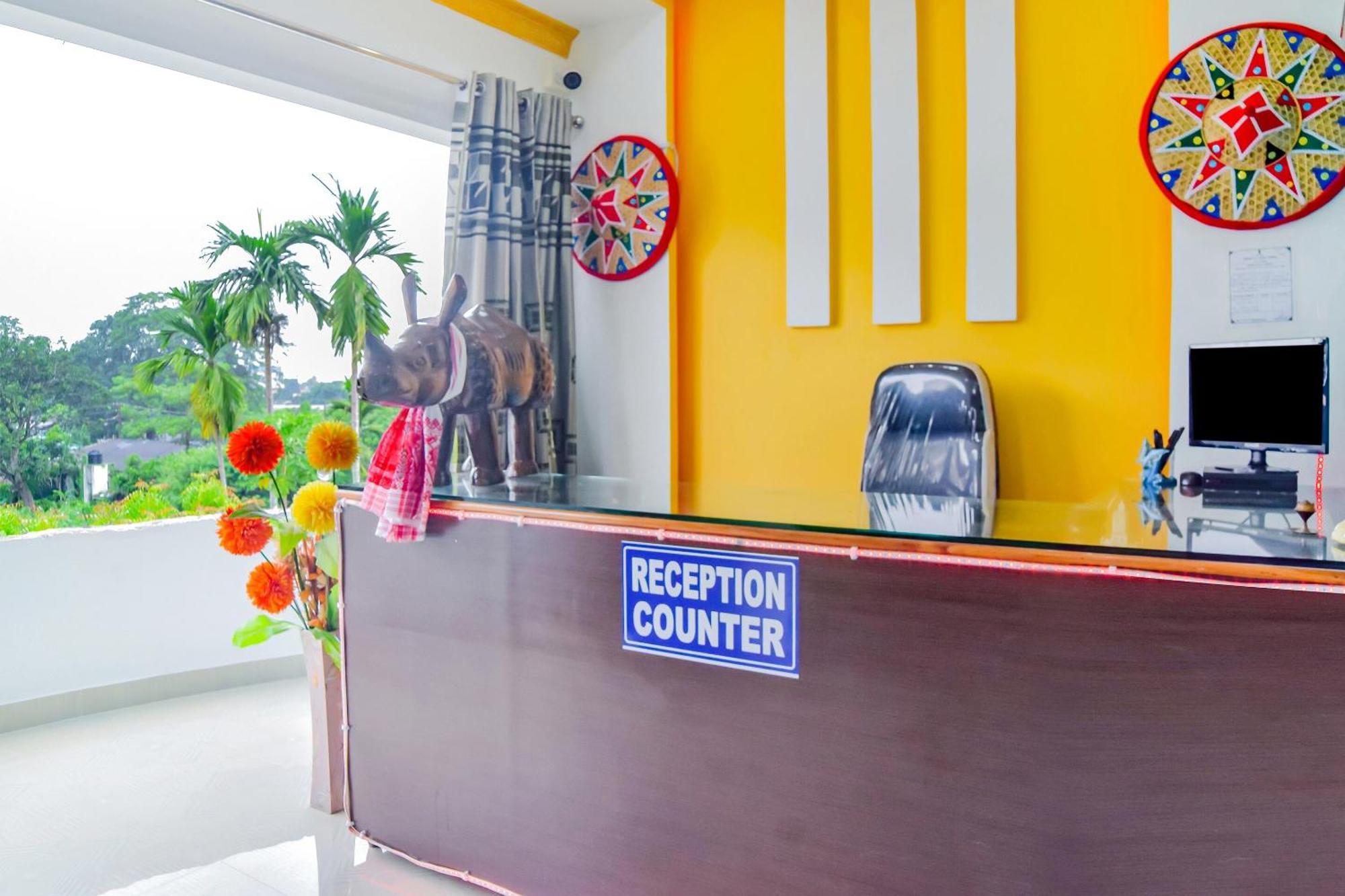 Spot On Nirvaan Guest House Kaharpara エクステリア 写真