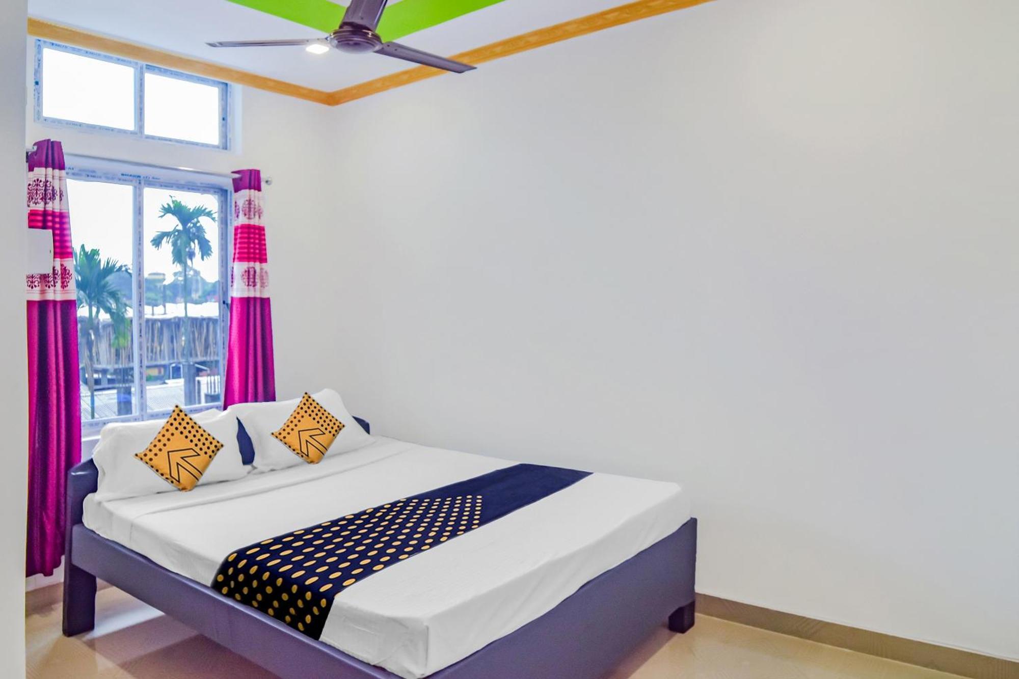 Spot On Nirvaan Guest House Kaharpara エクステリア 写真